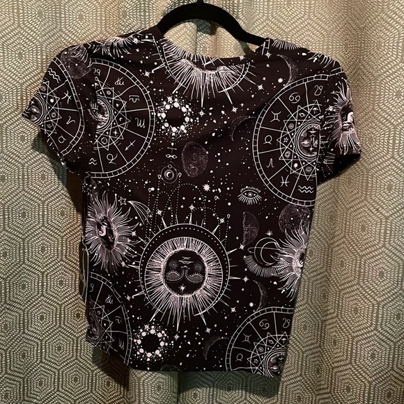 Splash cute and cropped Baby Tee sun and stars black top NWT - Picture 8 of 10